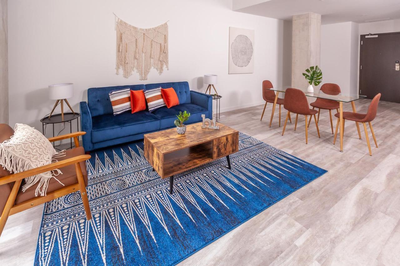 Frontdesk I The Blonde Apts Downtown シンシナティ 部屋 写真